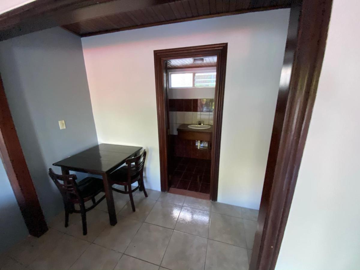 Hotel Puerto San Luis Tilarán Kültér fotó