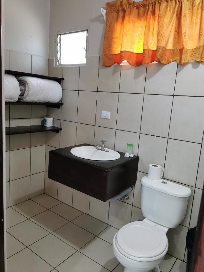 Hotel Puerto San Luis Tilarán Kültér fotó