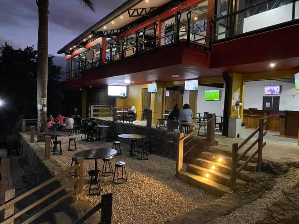 Hotel Puerto San Luis Tilarán Kültér fotó